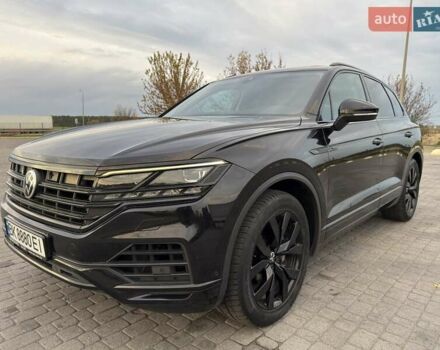 Черный Фольксваген Туарег, объемом двигателя 2.97 л и пробегом 187 тыс. км за 45500 $, фото 1 на Automoto.ua
