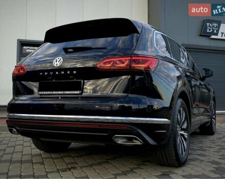 Черный Фольксваген Туарег, объемом двигателя 2.97 л и пробегом 130 тыс. км за 46500 $, фото 39 на Automoto.ua