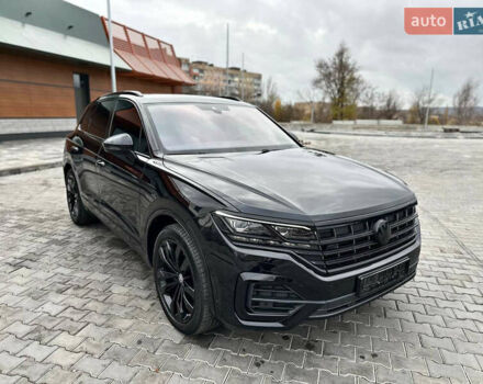 Черный Фольксваген Туарег, объемом двигателя 2.97 л и пробегом 129 тыс. км за 48500 $, фото 9 на Automoto.ua