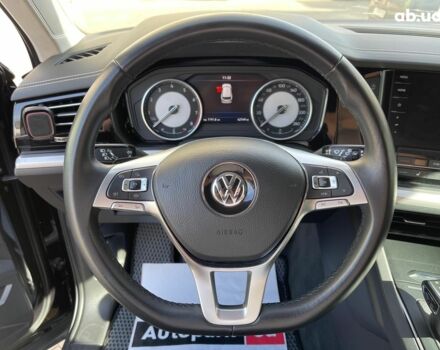 Чорний Фольксваген Туарег, об'ємом двигуна 3 л та пробігом 43 тис. км за 43990 $, фото 17 на Automoto.ua