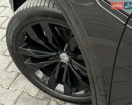 Черный Фольксваген Туарег, объемом двигателя 2.97 л и пробегом 129 тыс. км за 48500 $, фото 62 на Automoto.ua