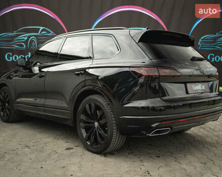 Черный Фольксваген Туарег, объемом двигателя 3.96 л и пробегом 170 тыс. км за 57777 $, фото 32 на Automoto.ua