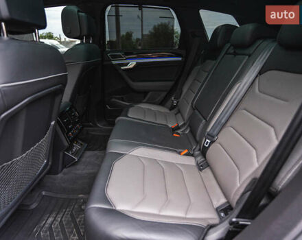 Черный Фольксваген Туарег, объемом двигателя 3.96 л и пробегом 170 тыс. км за 57777 $, фото 90 на Automoto.ua