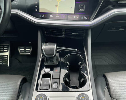 Черный Фольксваген Туарег, объемом двигателя 2.97 л и пробегом 267 тыс. км за 43900 $, фото 17 на Automoto.ua