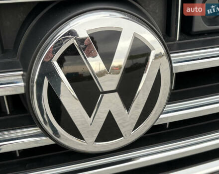 Черный Фольксваген Туарег, объемом двигателя 3 л и пробегом 188 тыс. км за 44555 $, фото 81 на Automoto.ua