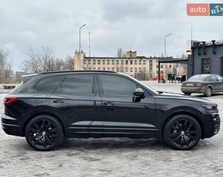 Черный Фольксваген Туарег, объемом двигателя 2.97 л и пробегом 129 тыс. км за 48500 $, фото 10 на Automoto.ua