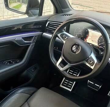 Черный Фольксваген Туарег, объемом двигателя 2.97 л и пробегом 163 тыс. км за 51500 $, фото 21 на Automoto.ua