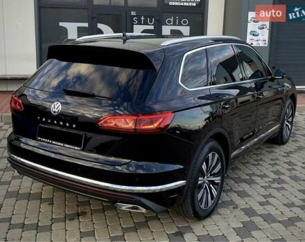 Черный Фольксваген Туарег, объемом двигателя 2.97 л и пробегом 130 тыс. км за 46500 $, фото 40 на Automoto.ua