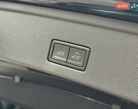 Черный Фольксваген Туарег, объемом двигателя 2.97 л и пробегом 129 тыс. км за 48500 $, фото 19 на Automoto.ua