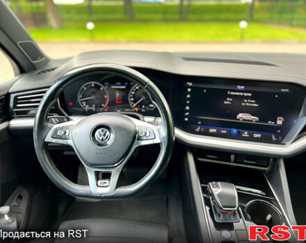 Чорний Фольксваген Туарег, об'ємом двигуна 3 л та пробігом 220 тис. км за 44500 $, фото 1 на Automoto.ua