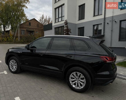 Фольксваген Туарег 2019 в Дубно на Automoto.ua Черный Фольксваген Туарег, объемом двигателя 3 л и пробегом 48 тыс. км за 43500 $, фото 5 на Automoto.ua