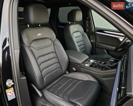 Черный Фольксваген Туарег, объемом двигателя 2.97 л и пробегом 98 тыс. км за 59980 $, фото 54 на Automoto.ua