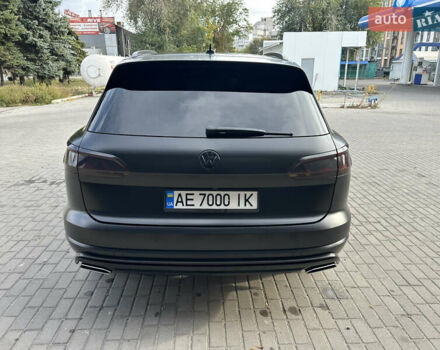 Черный Фольксваген Туарег, объемом двигателя 2.97 л и пробегом 115 тыс. км за 52800 $, фото 4 на Automoto.ua