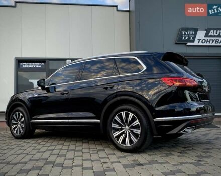 Черный Фольксваген Туарег, объемом двигателя 2.97 л и пробегом 130 тыс. км за 46999 $, фото 28 на Automoto.ua