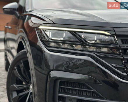 Черный Фольксваген Туарег, объемом двигателя 2.97 л и пробегом 129 тыс. км за 48500 $, фото 8 на Automoto.ua