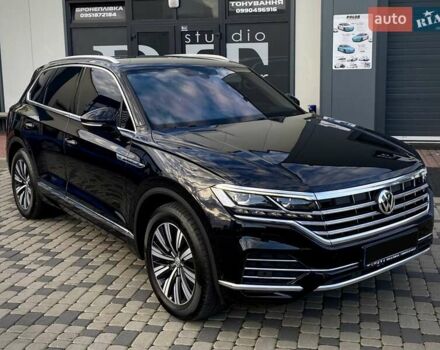 Черный Фольксваген Туарег, объемом двигателя 2.97 л и пробегом 130 тыс. км за 46500 $, фото 5 на Automoto.ua
