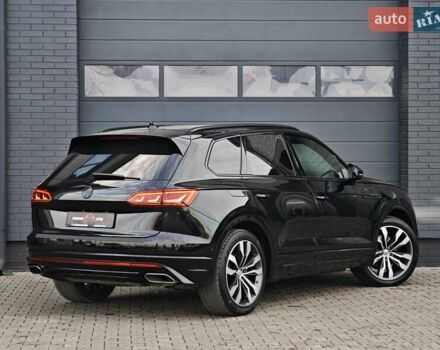 Черный Фольксваген Туарег, объемом двигателя 2.97 л и пробегом 98 тыс. км за 59980 $, фото 3 на Automoto.ua