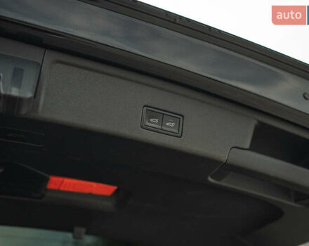 Черный Фольксваген Туарег, объемом двигателя 3.96 л и пробегом 170 тыс. км за 57777 $, фото 38 на Automoto.ua