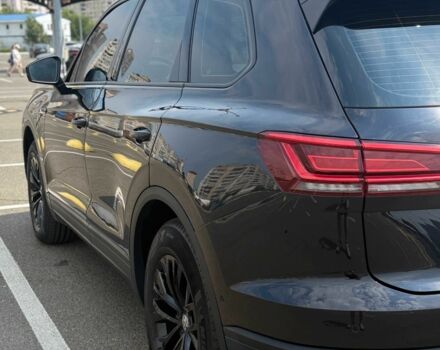 Черный Фольксваген Туарег, объемом двигателя 3 л и пробегом 163 тыс. км за 40000 $, фото 4 на Automoto.ua