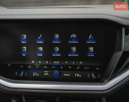 Черный Фольксваген Туарег, объемом двигателя 3.96 л и пробегом 170 тыс. км за 57777 $, фото 83 на Automoto.ua