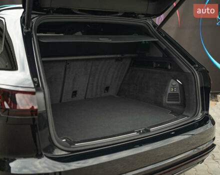 Черный Фольксваген Туарег, объемом двигателя 3.96 л и пробегом 170 тыс. км за 57777 $, фото 39 на Automoto.ua