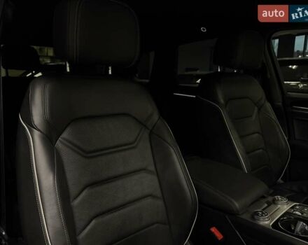 Черный Фольксваген Туарег, объемом двигателя 2.97 л и пробегом 123 тыс. км за 49900 $, фото 58 на Automoto.ua