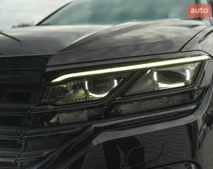 Черный Фольксваген Туарег, объемом двигателя 3.96 л и пробегом 170 тыс. км за 57777 $, фото 62 на Automoto.ua