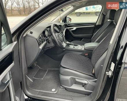 Черный Фольксваген Туарег, объемом двигателя 2.99 л и пробегом 135 тыс. км за 36950 $, фото 18 на Automoto.ua