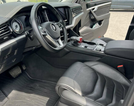 Черный Фольксваген Туарег, объемом двигателя 2.97 л и пробегом 121 тыс. км за 49800 $, фото 19 на Automoto.ua