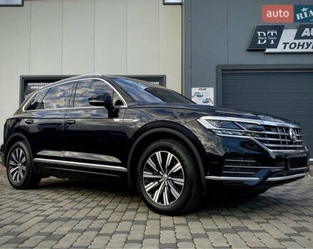 Черный Фольксваген Туарег, объемом двигателя 2.97 л и пробегом 130 тыс. км за 46500 $, фото 4 на Automoto.ua