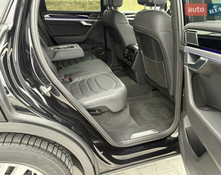 Черный Фольксваген Туарег, объемом двигателя 3 л и пробегом 188 тыс. км за 44555 $, фото 74 на Automoto.ua