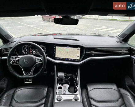 Черный Фольксваген Туарег, объемом двигателя 2.97 л и пробегом 129 тыс. км за 48500 $, фото 43 на Automoto.ua