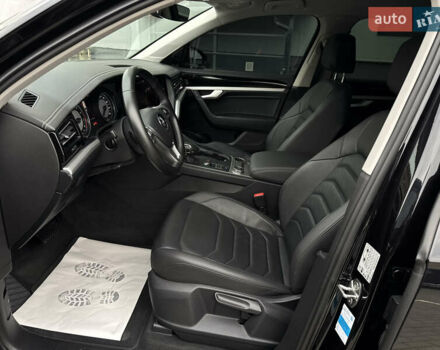 Фольксваген Туарег 2019 в Дубно на Automoto.ua Черный Фольксваген Туарег, объемом двигателя 3 л и пробегом 48 тыс. км за 43500 $, фото 32 на Automoto.ua