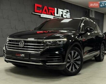 Черный Фольксваген Туарег, объемом двигателя 2.97 л и пробегом 123 тыс. км за 49900 $, фото 1 на Automoto.ua
