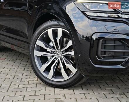 Черный Фольксваген Туарег, объемом двигателя 2.97 л и пробегом 98 тыс. км за 59980 $, фото 12 на Automoto.ua