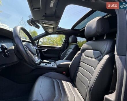 Черный Фольксваген Туарег, объемом двигателя 2.97 л и пробегом 194 тыс. км за 48200 $, фото 23 на Automoto.ua