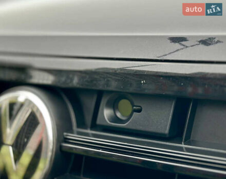 Черный Фольксваген Туарег, объемом двигателя 3 л и пробегом 141 тыс. км за 48500 $, фото 22 на Automoto.ua