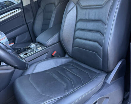 Черный Фольксваген Туарег, объемом двигателя 3 л и пробегом 195 тыс. км за 44600 $, фото 12 на Automoto.ua