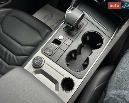 Фольксваген Туарег 2019 в Дубно на Automoto.ua Черный Фольксваген Туарег, объемом двигателя 3 л и пробегом 48 тыс. км за 43500 $, фото 45 на Automoto.ua