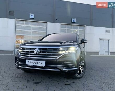 Черный Фольксваген Туарег, объемом двигателя 2.97 л и пробегом 77 тыс. км за 51000 $, фото 2 на Automoto.ua