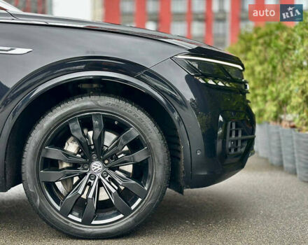 Черный Фольксваген Туарег, объемом двигателя 3 л и пробегом 141 тыс. км за 48500 $, фото 14 на Automoto.ua