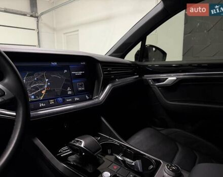 Черный Фольксваген Туарег, объемом двигателя 2.97 л и пробегом 123 тыс. км за 49900 $, фото 31 на Automoto.ua