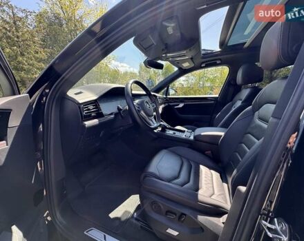 Черный Фольксваген Туарег, объемом двигателя 2.97 л и пробегом 194 тыс. км за 48200 $, фото 22 на Automoto.ua