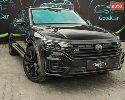 Черный Фольксваген Туарег, объемом двигателя 3.96 л и пробегом 170 тыс. км за 57777 $, фото 2 на Automoto.ua