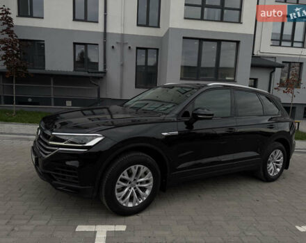 Фольксваген Туарег 2019 в Дубно на Automoto.ua Черный Фольксваген Туарег, объемом двигателя 3 л и пробегом 48 тыс. км за 43500 $, фото 2 на Automoto.ua