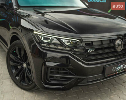 Черный Фольксваген Туарег, объемом двигателя 3.96 л и пробегом 170 тыс. км за 57777 $, фото 3 на Automoto.ua