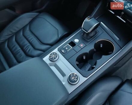 Черный Фольксваген Туарег, объемом двигателя 2.97 л и пробегом 255 тыс. км за 42000 $, фото 39 на Automoto.ua