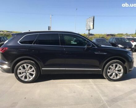 Чорний Фольксваген Туарег, об'ємом двигуна 3 л та пробігом 119 тис. км за 49990 $, фото 4 на Automoto.ua