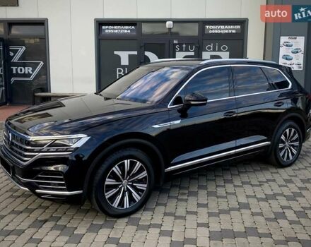 Черный Фольксваген Туарег, объемом двигателя 2.97 л и пробегом 130 тыс. км за 46500 $, фото 25 на Automoto.ua
