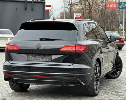 Черный Фольксваген Туарег, объемом двигателя 2.97 л и пробегом 129 тыс. км за 48500 $, фото 12 на Automoto.ua